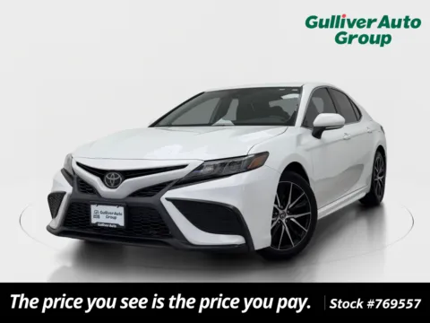 White 2023 Toyota Camry SE for sale in Plano, TX