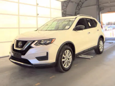 White 2018 Nissan Rogue SV for sale in Plano, TX