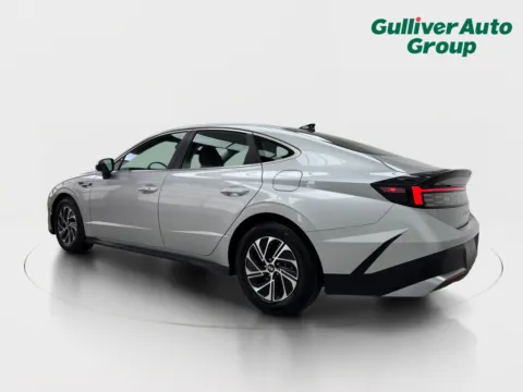 More photos of 2026 Hyundai Sonata Hybrid Blue at Gulliver Auto Group, TX