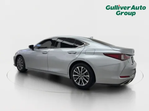 More photos of 2022 Lexus ES 350 at Gulliver Auto Group, TX