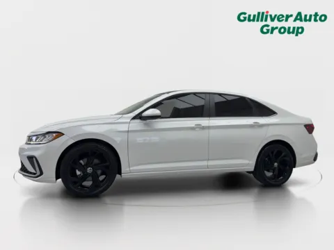 Photos of 2025 Volkswagen Jetta 1.5T SE for sale in Plano, TX at Gulliver Auto Group