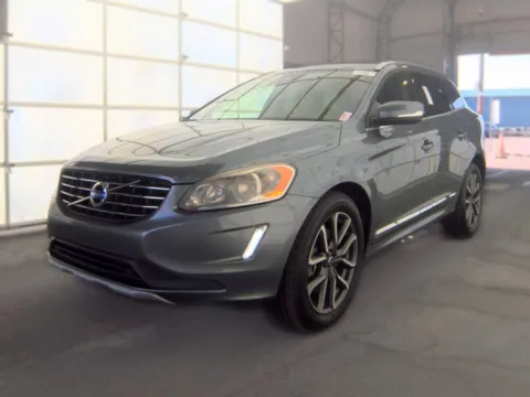 Silver 2016 Volvo XC60 T6 for sale in Plano, TX