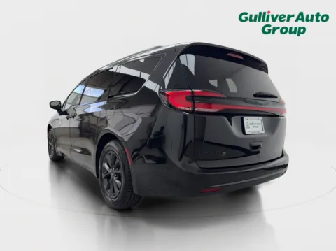 More photos of 2021 Chrysler Pacifica Touring L at Gulliver Auto Group, TX