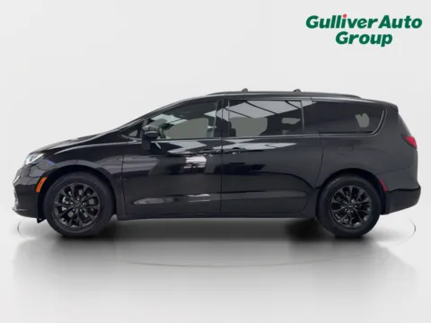 Another view of 2021 Chrysler Pacifica Touring L for sale in Plano, TX at Gulliver Auto Group