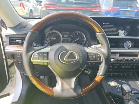 More photos of 2017 Lexus ES 350 at Gulliver Auto Group, TX