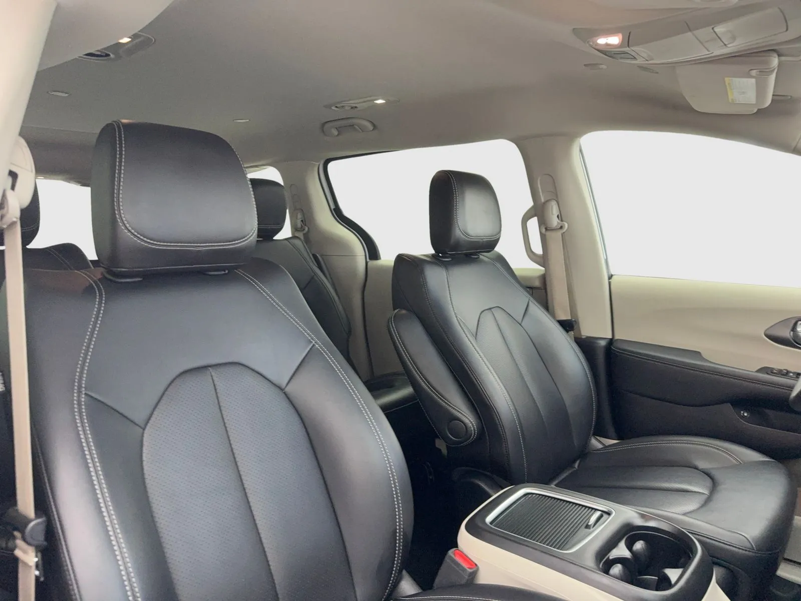 2024 Chrysler Pacifica PHEV Select - Photo 37