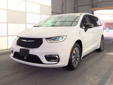 White 2024 Chrysler Pacifica Hybrid Select for sale in Plano, TX