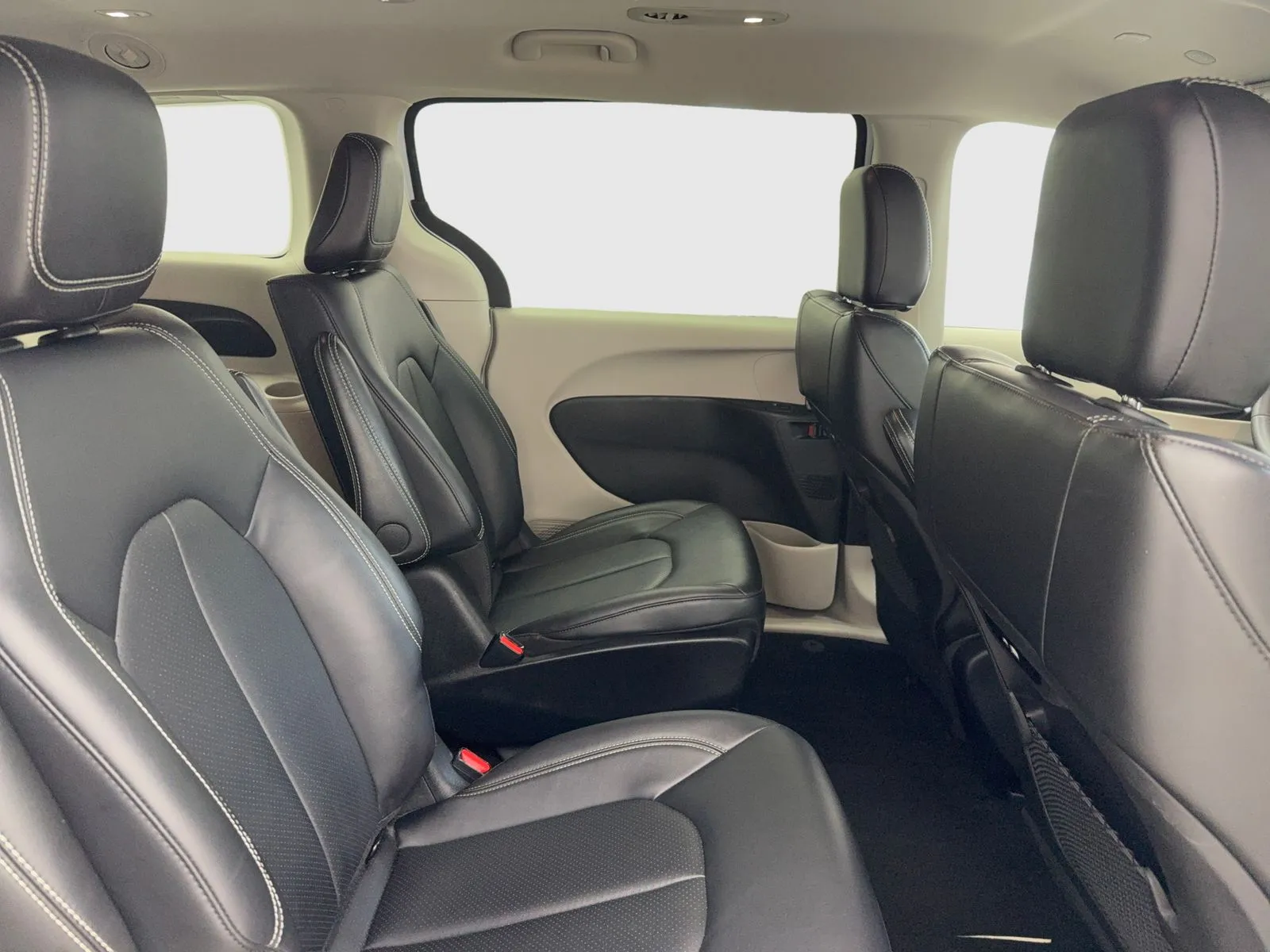 2024 Chrysler Pacifica PHEV Select - Photo 42