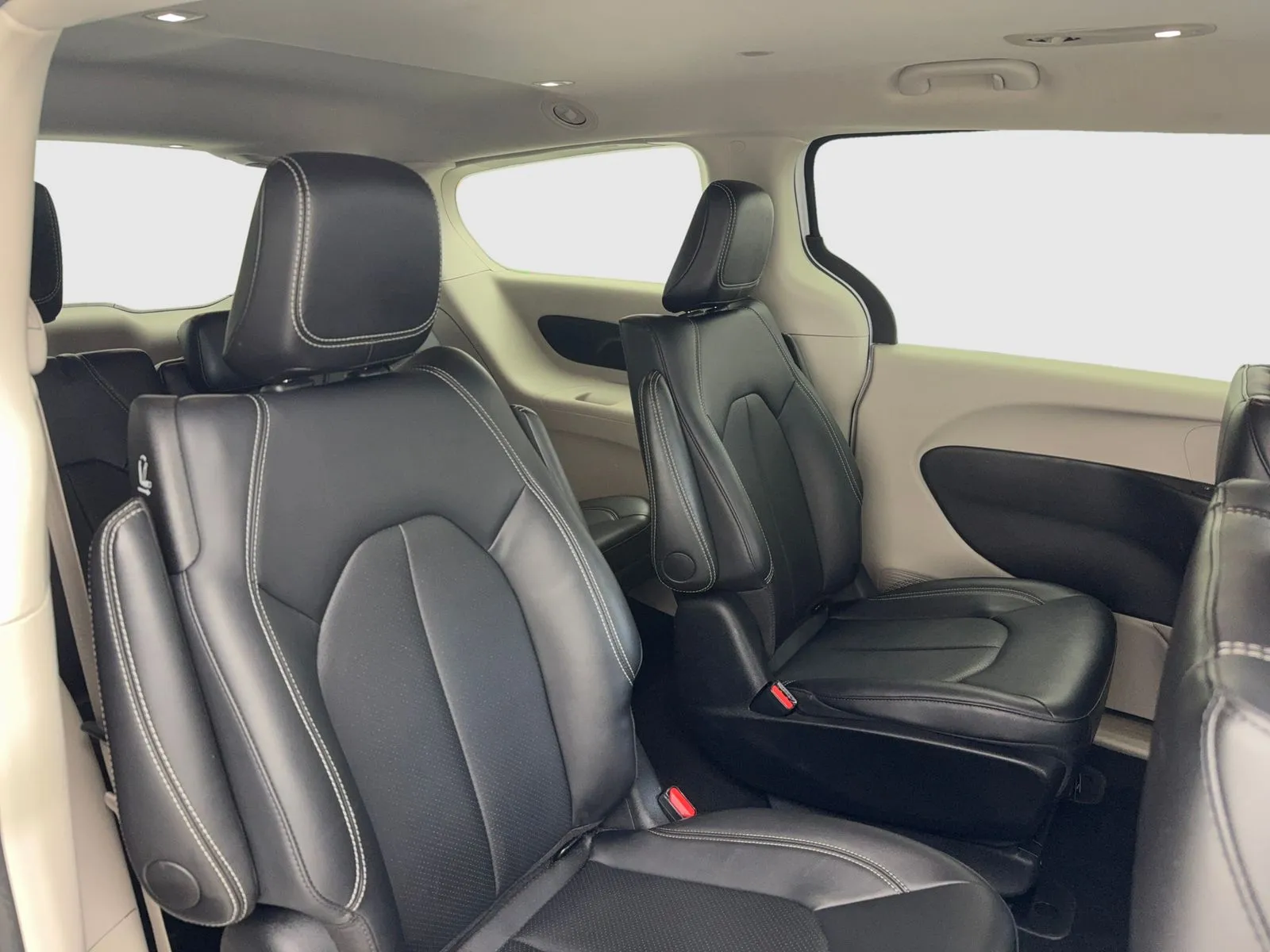 2024 Chrysler Pacifica PHEV Select - Photo 41