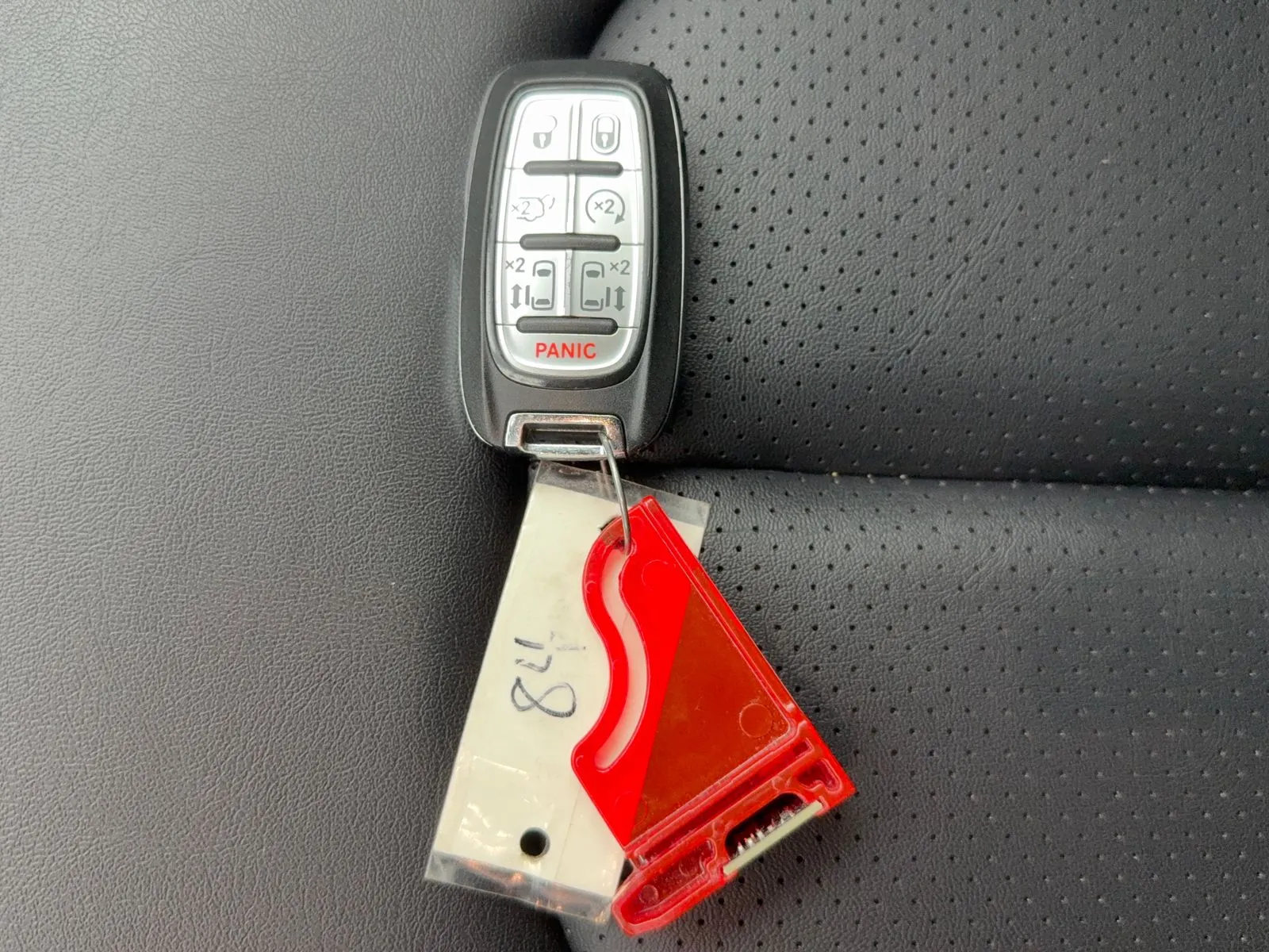 2024 Chrysler Pacifica PHEV Select - Photo 52