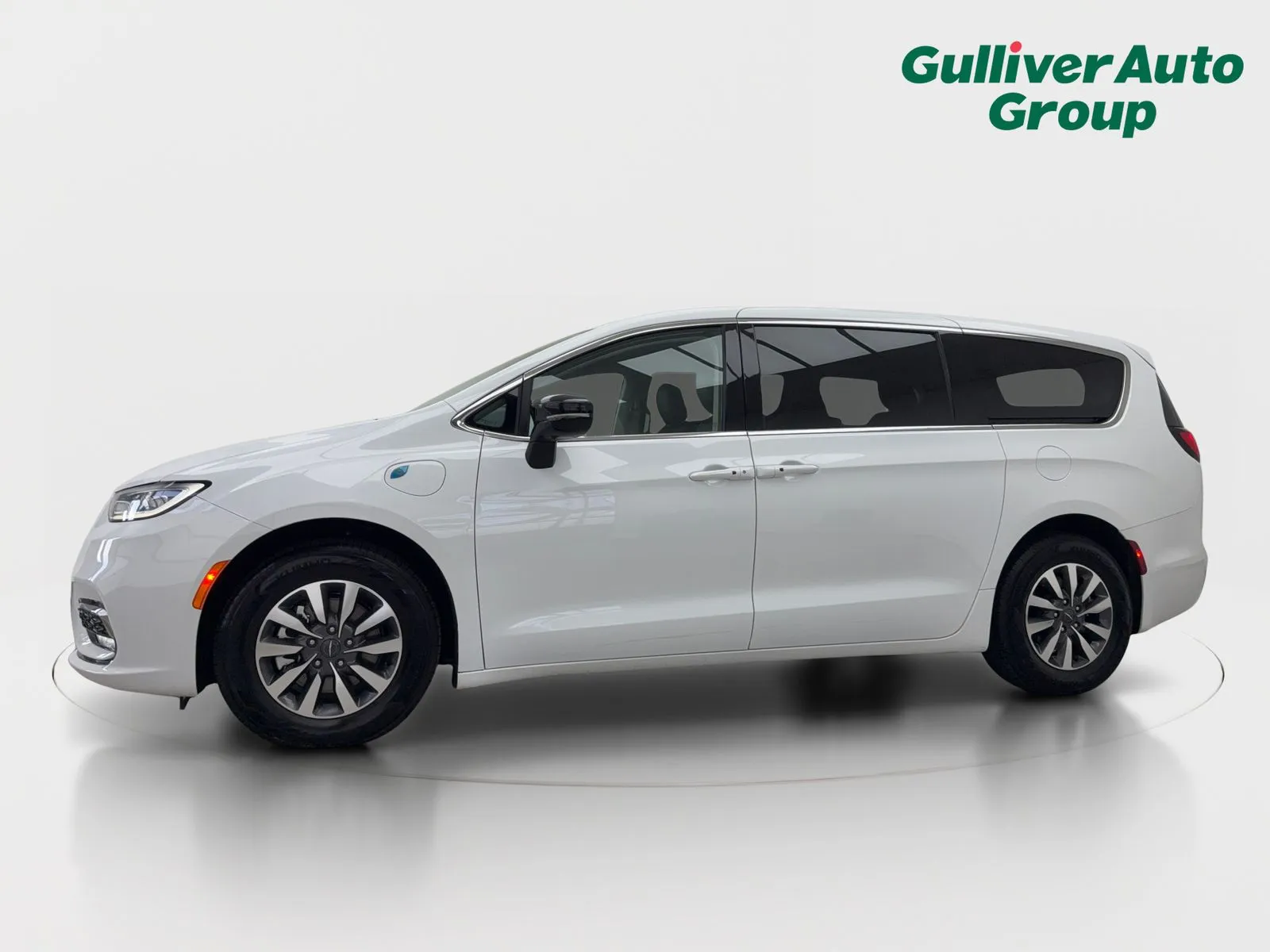 2024 Chrysler Pacifica PHEV Select - Photo 2