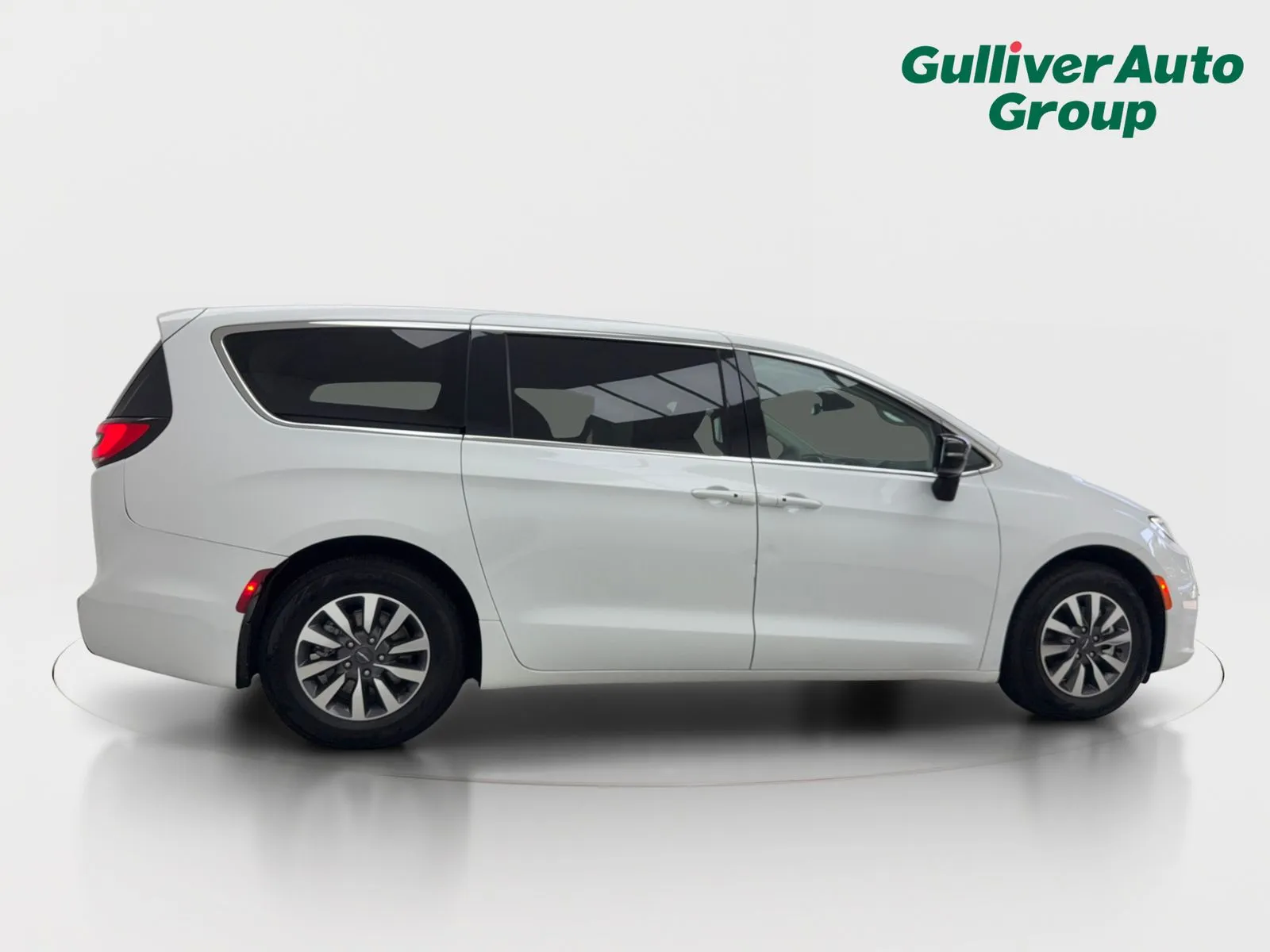 2024 Chrysler Pacifica PHEV Select - Photo 9