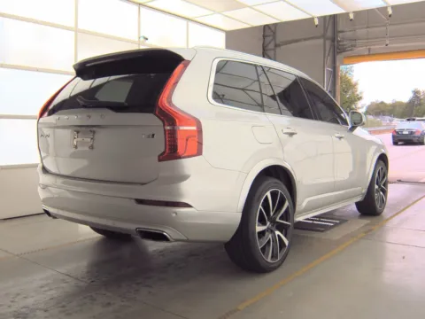 Photos of 2021 Volvo XC90 T6 Momentum for sale in Plano, TX at Gulliver Auto Group