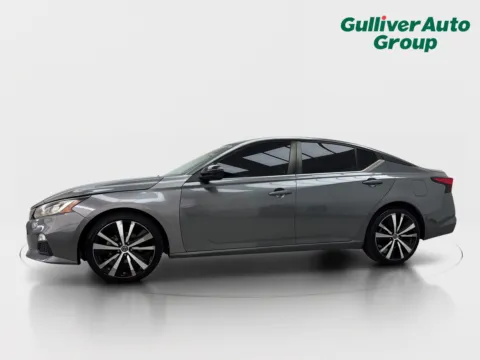 Photos of 2022 Nissan Altima 2.5 SR for sale in Plano, TX at Gulliver Auto Group