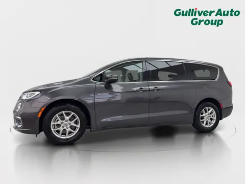 Photos of 2023 Chrysler Pacifica Touring L for sale in Plano, TX at Gulliver Auto Group