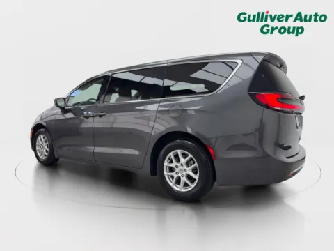 More photos of 2023 Chrysler Pacifica Touring L at Gulliver Auto Group, TX
