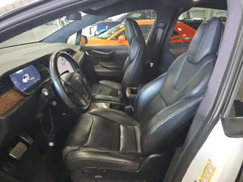 More photos of 2018 Tesla Model X 75D at Gulliver Auto Group, TX