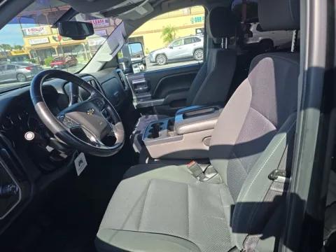 More photos of 2017 Chevrolet Silverado 1500 LT at Gulliver Auto Group, TX