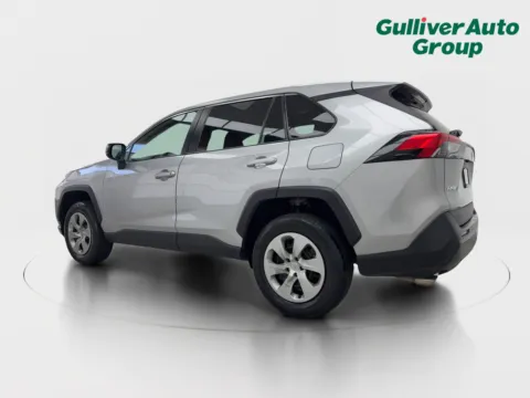 More photos of 2022 Toyota RAV4 LE at Gulliver Auto Group, TX