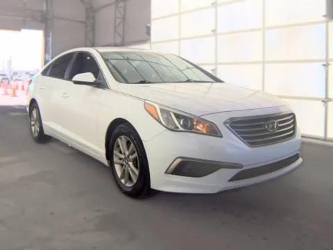 More photos of 2017 Hyundai Sonata SE at Gulliver Auto Group, TX