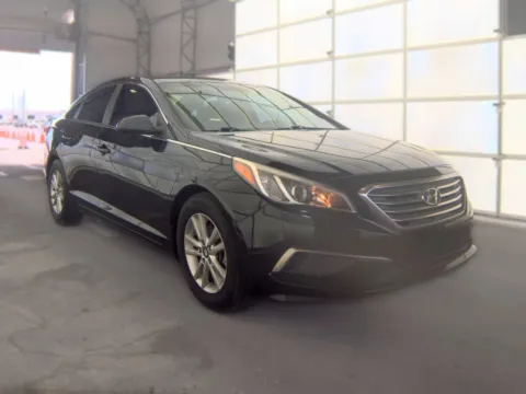 More photos of 2017 Hyundai Sonata SE at Gulliver Auto Group, TX