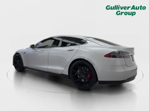 More photos of 2013 Tesla Model S at Gulliver Auto Group, TX