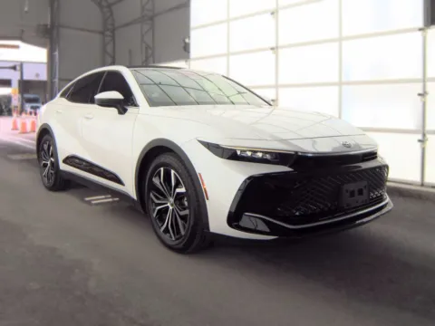 More photos of 2023 Toyota Crown Limited at Gulliver Auto Group, TX