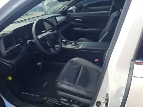 More photos of 2023 Toyota Crown Limited at Gulliver Auto Group, TX