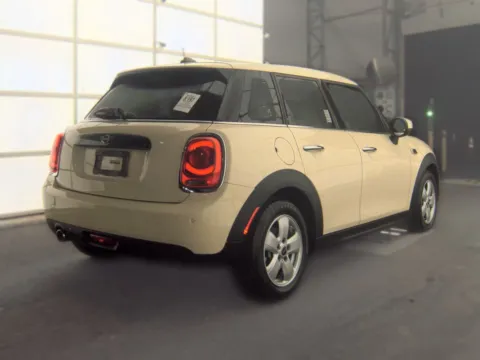 More photos of 2020 MINI Cooper Classic at Gulliver Auto Group, TX