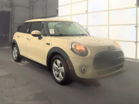 More photos of 2020 MINI Cooper Classic at Gulliver Auto Group, TX