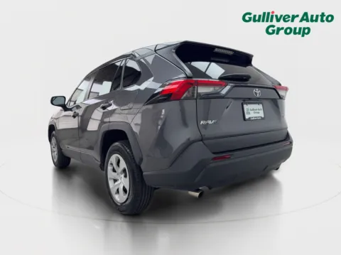 More photos of 2022 Toyota RAV4 LE at Gulliver Auto Group, TX