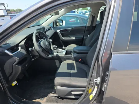 More photos of 2022 Toyota RAV4 LE at Gulliver Auto Group, TX