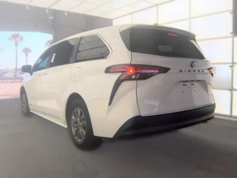 Photos of 2021 Toyota Sienna LE for sale in Plano, TX at Gulliver Auto Group