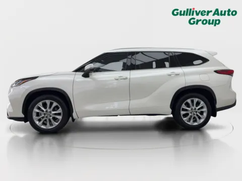 Another view of 2021 Toyota Highlander Limited for sale in Plano, TX at Gulliver Auto Group