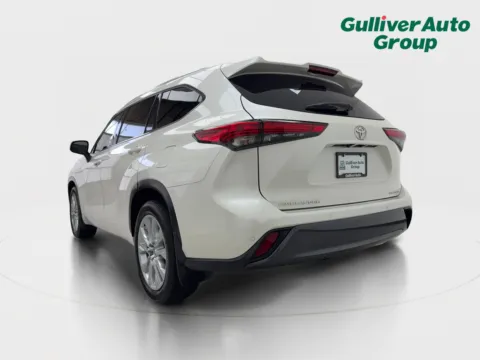 More photos of 2021 Toyota Highlander Limited at Gulliver Auto Group, TX