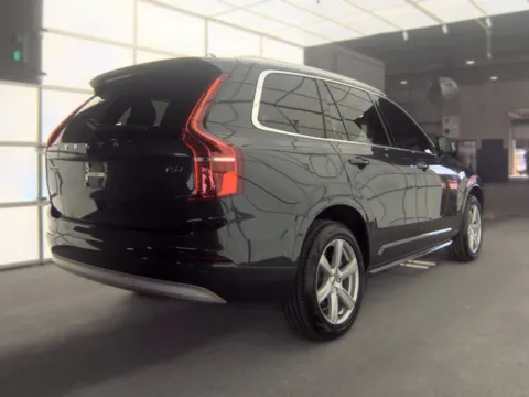 More photos of 2022 Volvo XC90 T5 Momentum at Gulliver Auto Group, TX