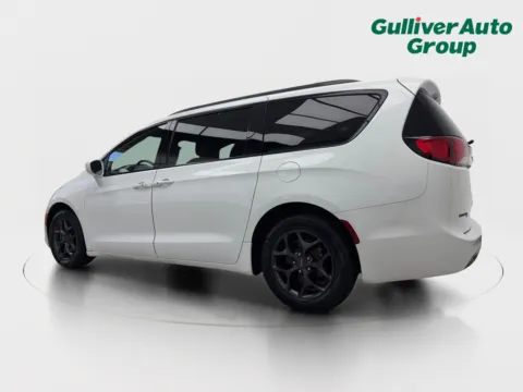 More photos of 2019 Chrysler Pacifica Touring L Plus at Gulliver Auto Group, TX