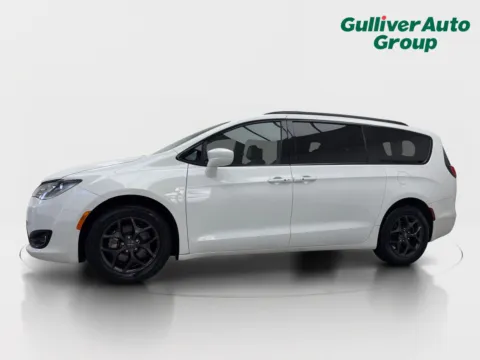Photos of 2019 Chrysler Pacifica Touring L Plus for sale in Plano, TX at Gulliver Auto Group
