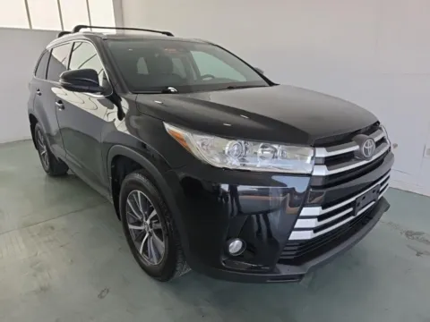 More photos of 2018 Toyota Highlander XLE at Gulliver Auto Group, TX