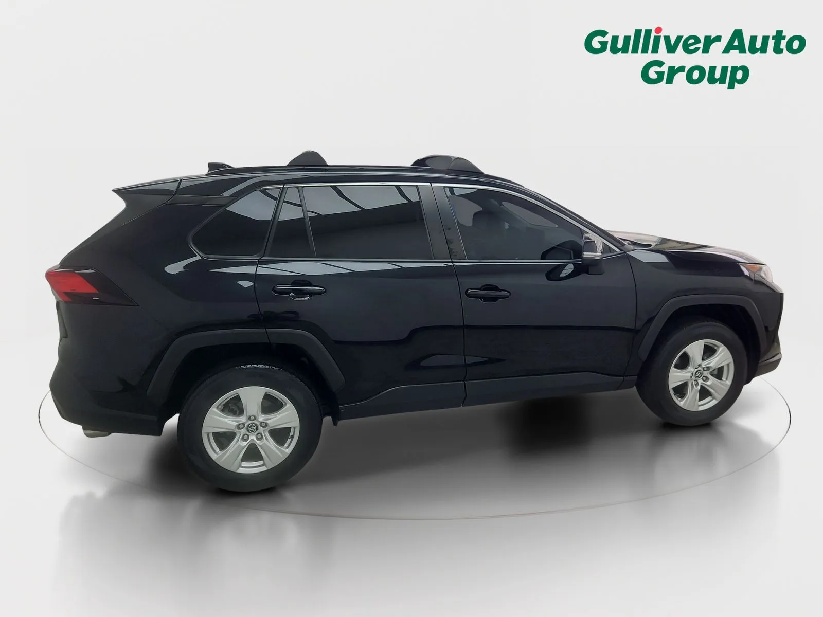 2021 Toyota RAV4 XLE - Photo 10