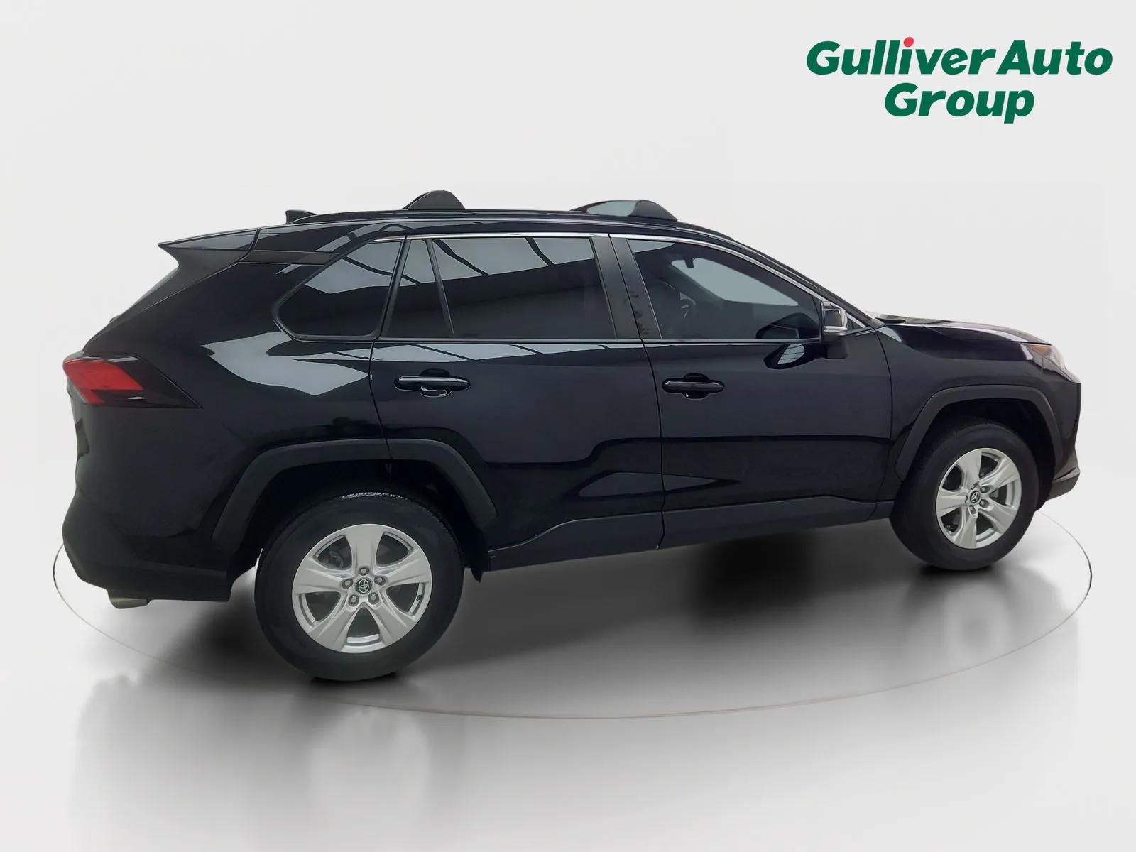 2021 Toyota RAV4 XLE - Photo 9
