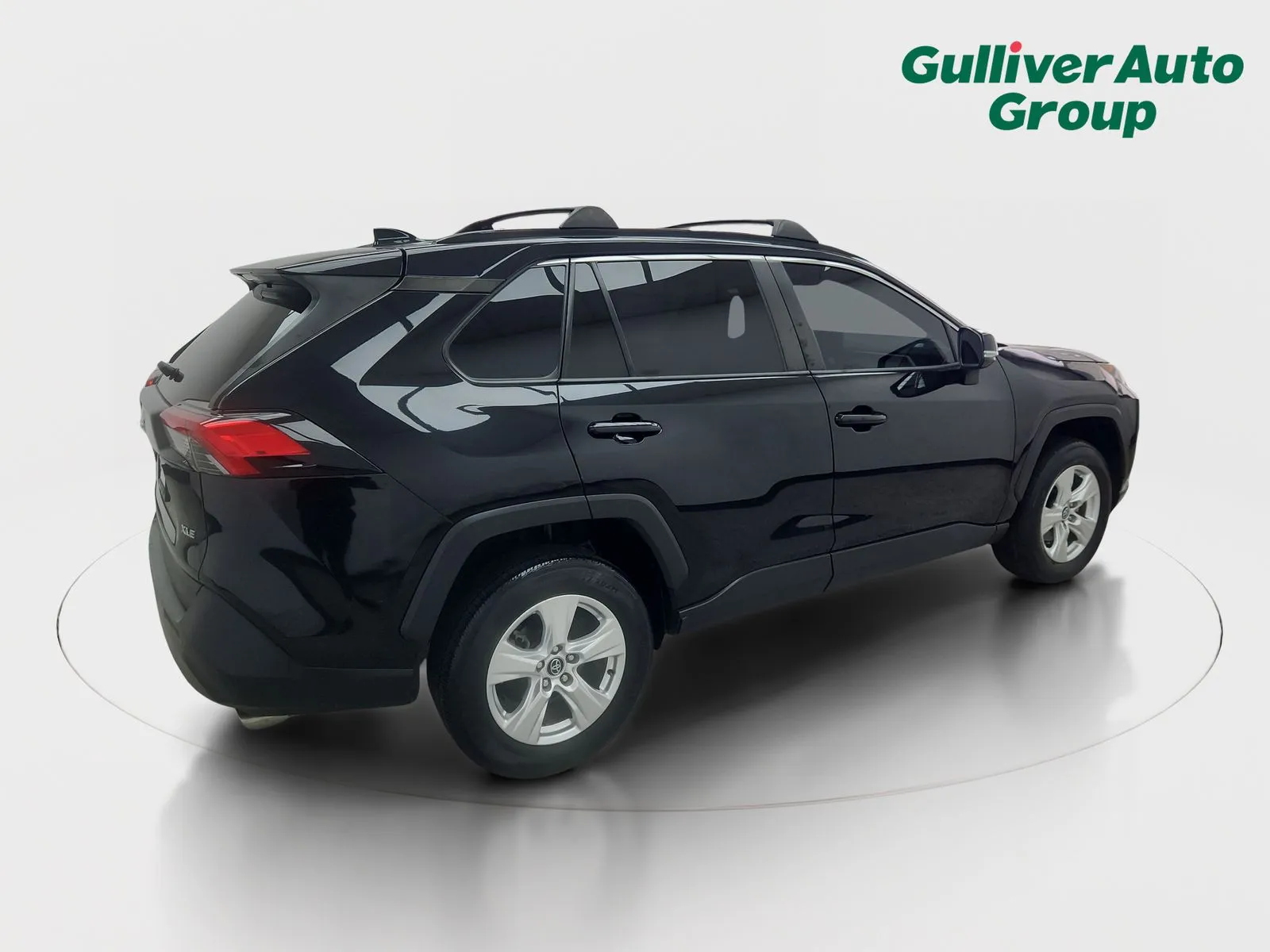 2021 Toyota RAV4 XLE - Photo 8