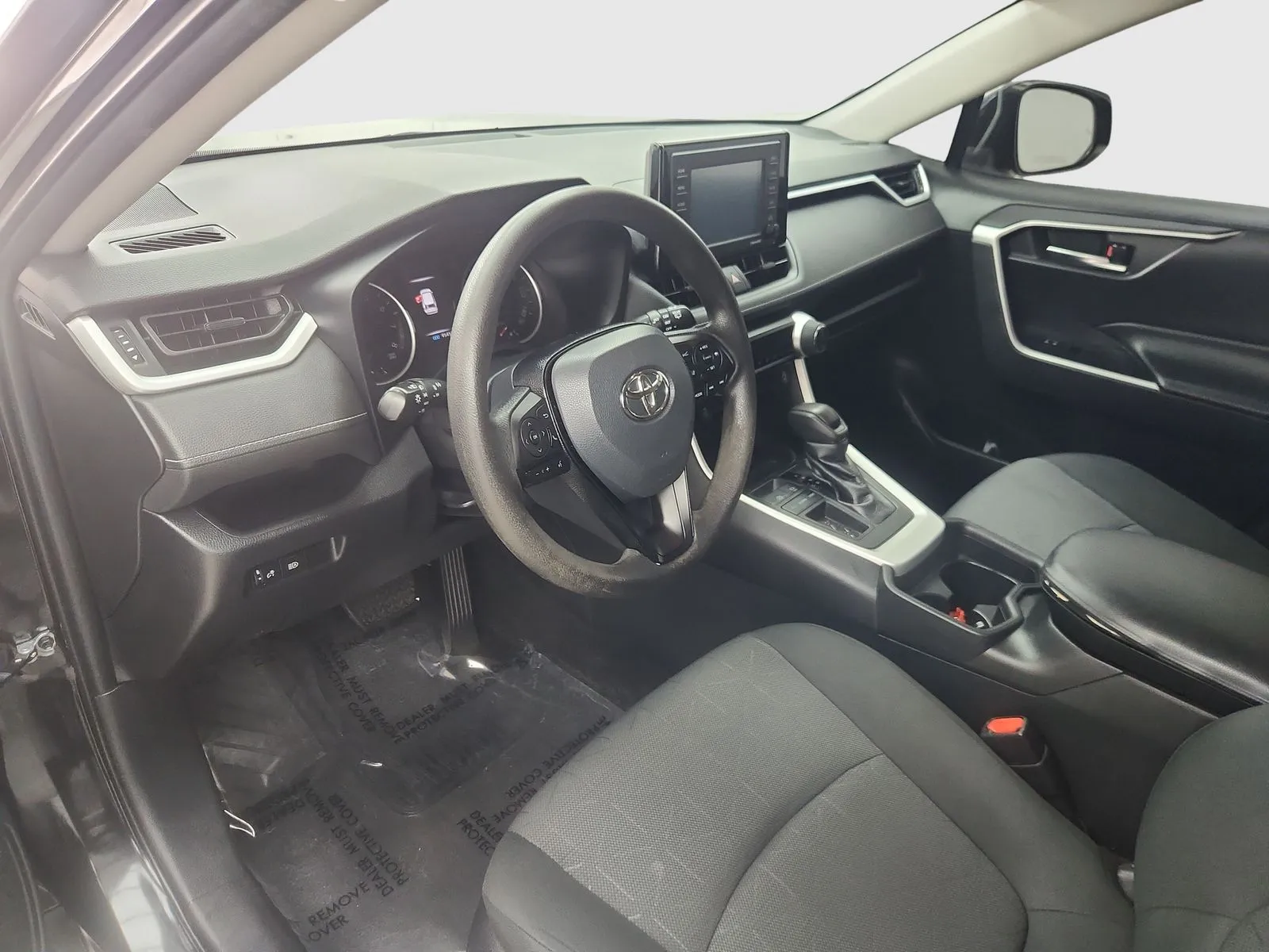 2021 Toyota RAV4 XLE - Photo 15