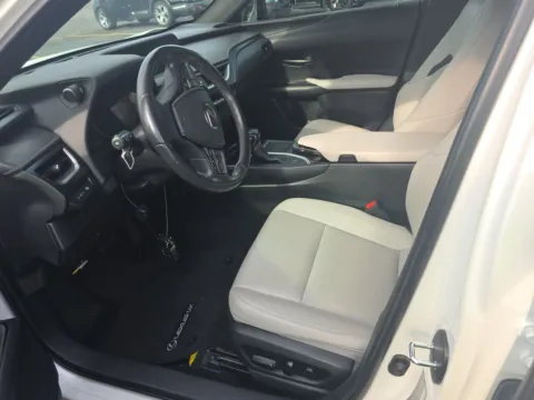 More photos of 2020 Lexus UX 200 Base at Gulliver Auto Group, TX