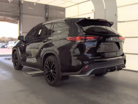 Another view of 2021 Toyota Highlander XSE for sale in Plano, TX at Gulliver Auto Group