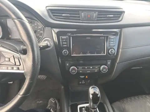 More photos of 2019 Nissan Rogue SV at Gulliver Auto Group, TX