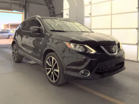 More photos of 2019 Nissan Rogue Sport SL at Gulliver Auto Group, TX