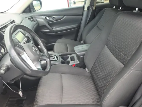 More photos of 2018 Nissan Rogue SV at Gulliver Auto Group, TX