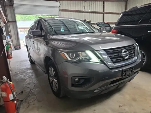 More photos of 2019 Nissan Pathfinder SL at Gulliver Auto Group, TX