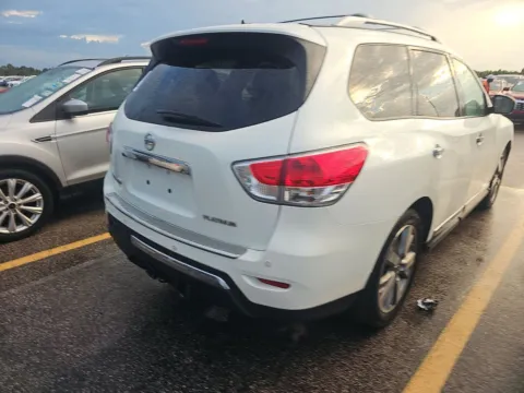 More photos of 2015 Nissan Pathfinder Platinum at Gulliver Auto Group, TX